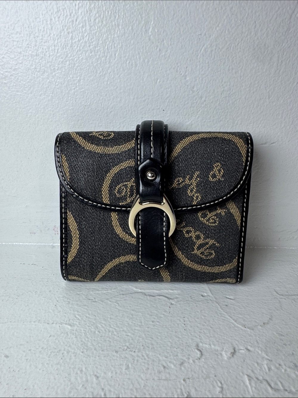 Dooney & Bourke black heart canvas & leather wallet